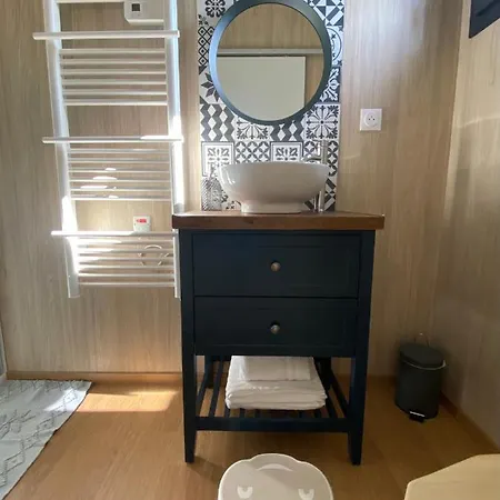 Tiny Et Jacuzzi Charente Maritime * Plassay