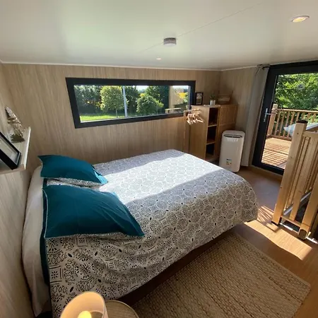 度假居 Tiny Et Jacuzzi Charente Maritime *